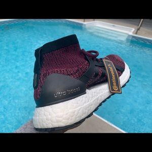 Adidas Ultraboost Continental Size 7 Womens